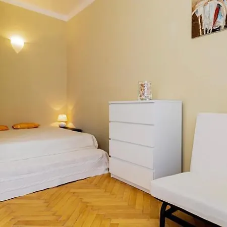 Апартаменты 150m2 Center Three Bedrooms, Welnes Прага