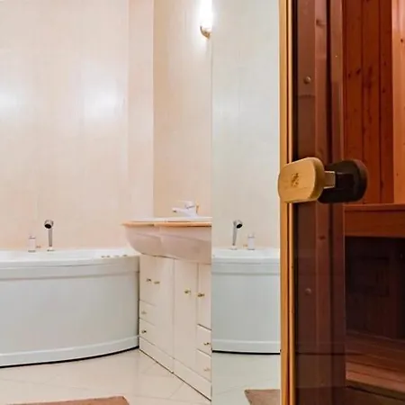 150m2 Center Three Bedrooms, Welnes * Прага