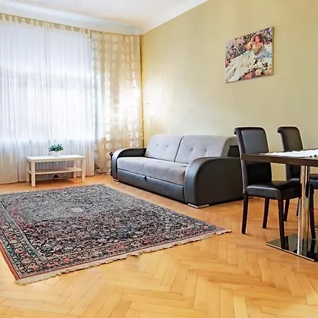 150m2 Center Three Bedrooms, Welnes